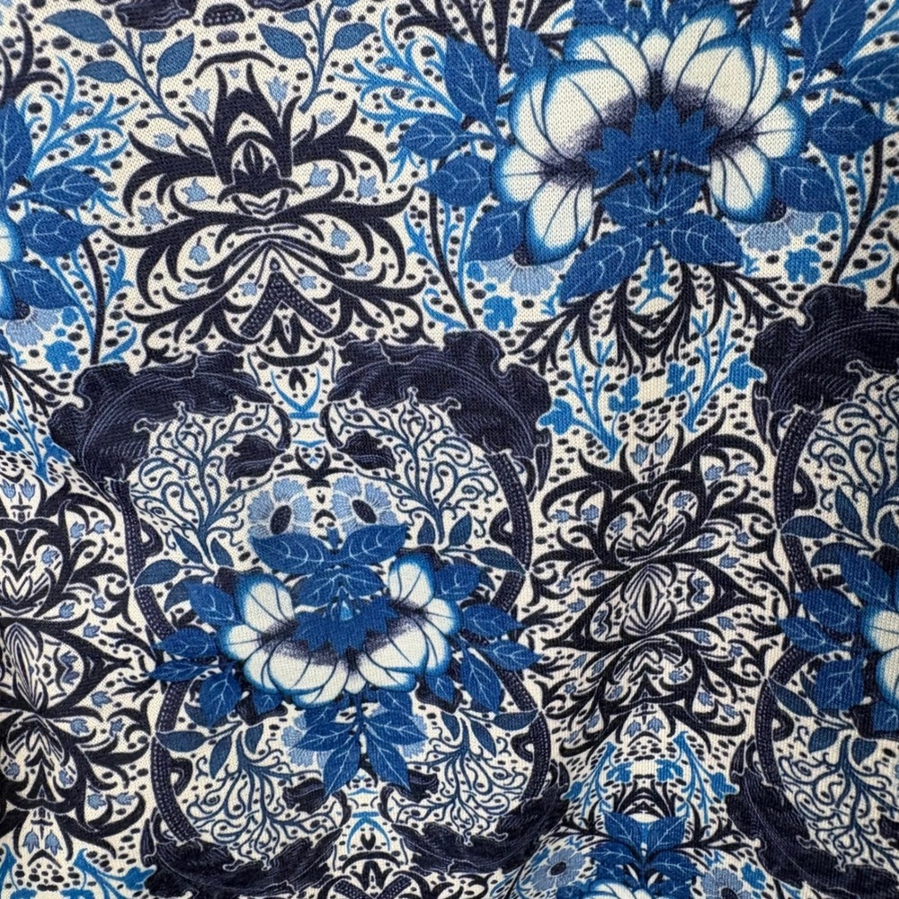 Ojai Skirt Size M Blue Damask Floral A-Line Mini Stretch Boho Coastal Travel - Picture 3 of 6